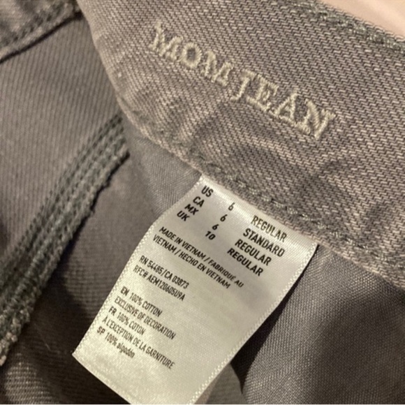 American Eagle Mom Jean pink Tint Grey Wash - Picture 16 of 16